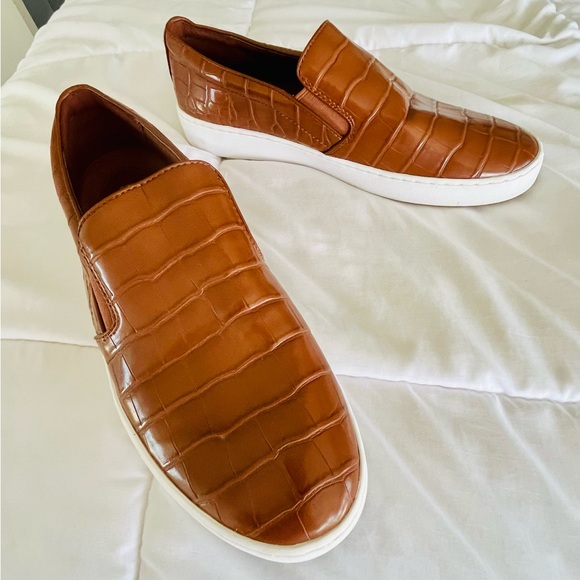Michael Kors men/women’s(unisex) brown shoes,Barely worn,size 10,rubber outsole - Picture 12 of 14